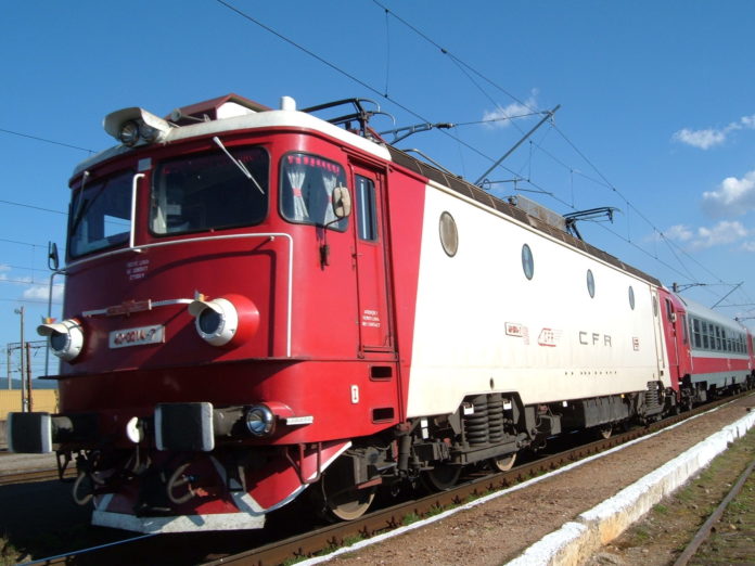 CFR cfr, tren