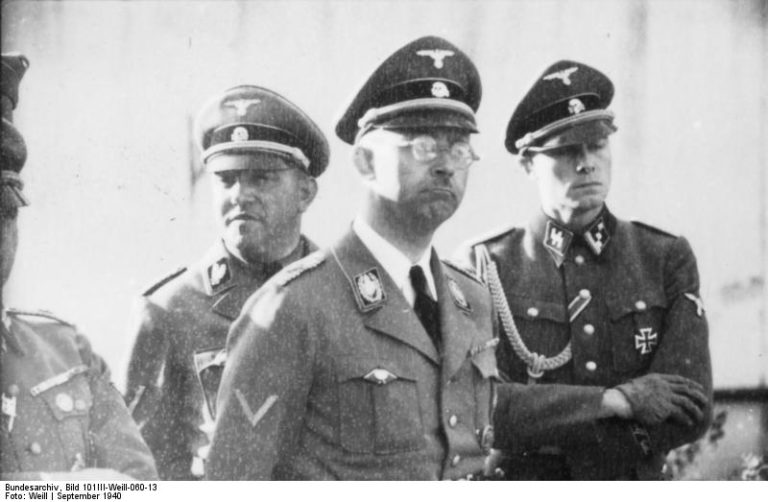 Astăzi în istorie: Heinrich Himmler, șeful trupelor naziste SS , se sinucide, în momentul arestării sale de către trupele aliate