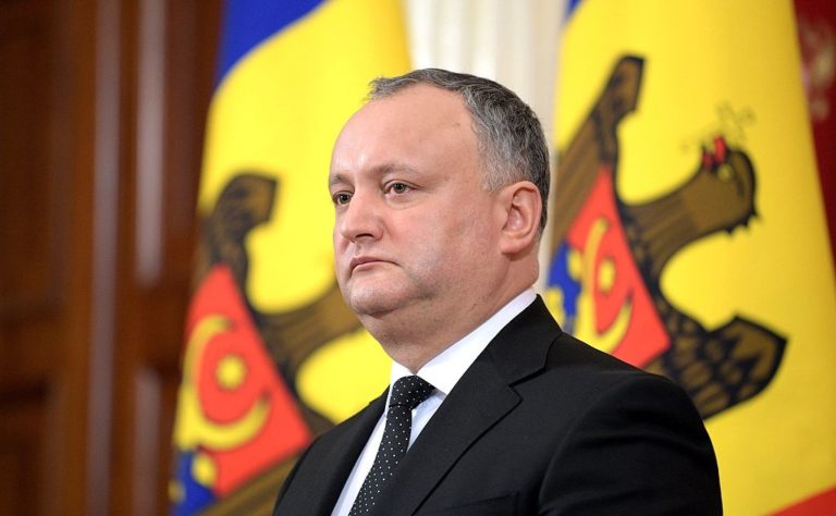 Dodon ar vrea să interzică finanțarea presei din Republica Moldova susținută de România / Chirtoacă: L-a depășit pe Voronin la capitolul românofobie