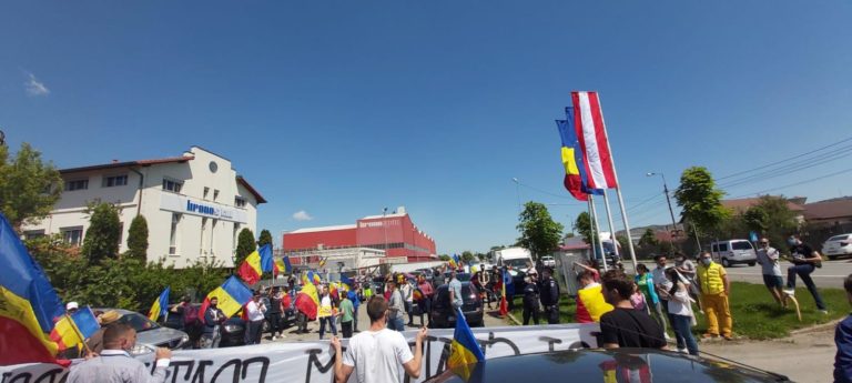 Protest în Bucovina împotriva tăierilor ilegale de păduri /  ”Schweighofer, Kronospan și Egger au instituit un oligopol”