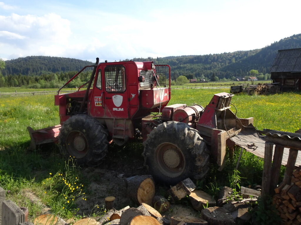 Singurul producător român de TAF-uri va începe colaborarea cu cel mai mare producător mondial de utilaje forestiere Singurul producător român de TAF-uri va începe colaborarea cu cel mai mare producător mondial de utilaje forestiere