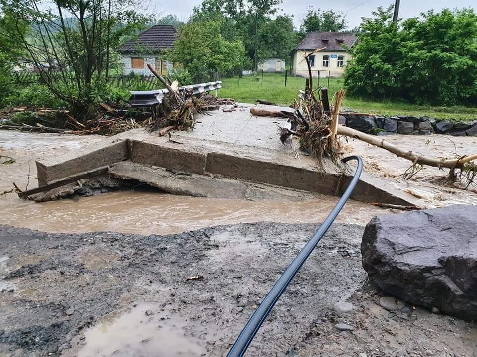 Hunedoara: 185 de gospodării inundate de Râul Crișul Alb în comuna Vața de Jos Hunedoara: 185 de gospodării inundate de Râul Crișul Alb în comuna Vața de Jos