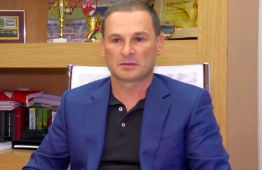 Negoiță i-a dat ultimatum lui Merelo Marin: „Dacă nu virați banii până mâine, sistez negocierile cu voi și discut cu altcineva!” Negoiță i-a dat ultimatum lui Merelo Marin: „Dacă nu virați banii până mâine, sistez negocierile cu voi și discut cu altcineva!”