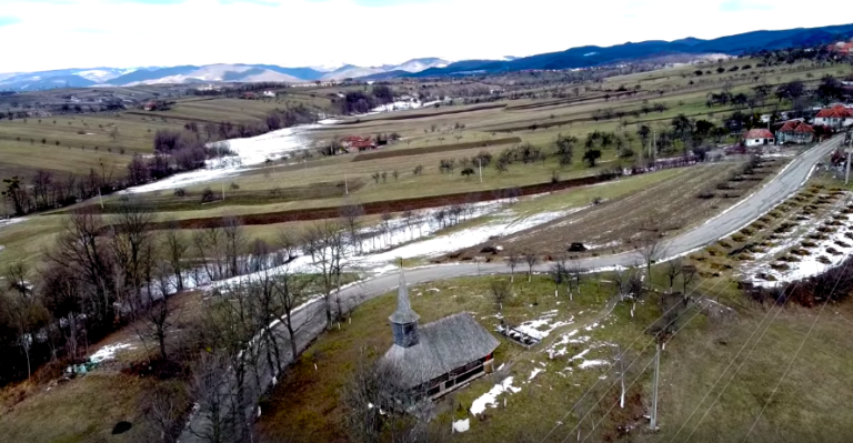 VIDEO Ruta Bisericilor de Lemn din judeţul Bihor, prima rută cultural turistică recunoscută de Ministerul Economiei