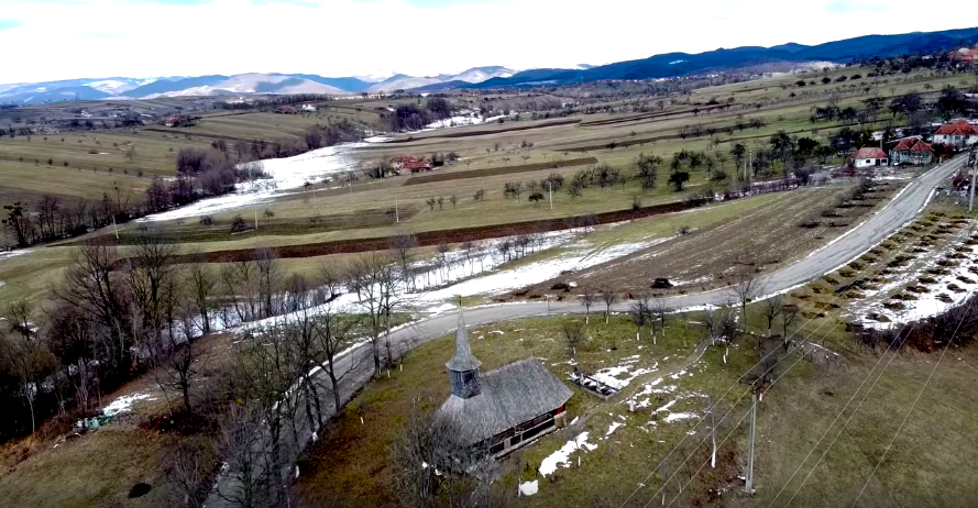 VIDEO Ruta Bisericilor de Lemn din judeţul Bihor, prima rută cultural turistică recunoscută de Ministerul Economiei VIDEO Ruta Bisericilor de Lemn din judeţul Bihor, prima rută cultural turistică recunoscută de Ministerul Economiei