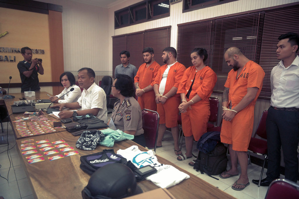 Rise Project: Gruparea “Riviera Maya”: Mafia din Craiova care a furat sute de milioane de euro din bancomatele din Mexic Rise Project: Gruparea “Riviera Maya”: Mafia din Craiova care a furat sute de milioane de euro din bancomatele din Mexic