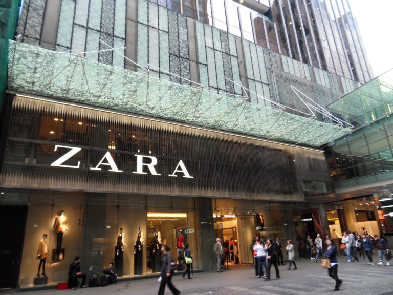 Compania care deține Zara anunță închiderea a 1.200 de magazine din Asia și Europa