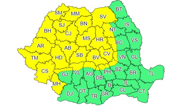 Codul portocaliu de furtuni în aproape toată țara a fost prelungit