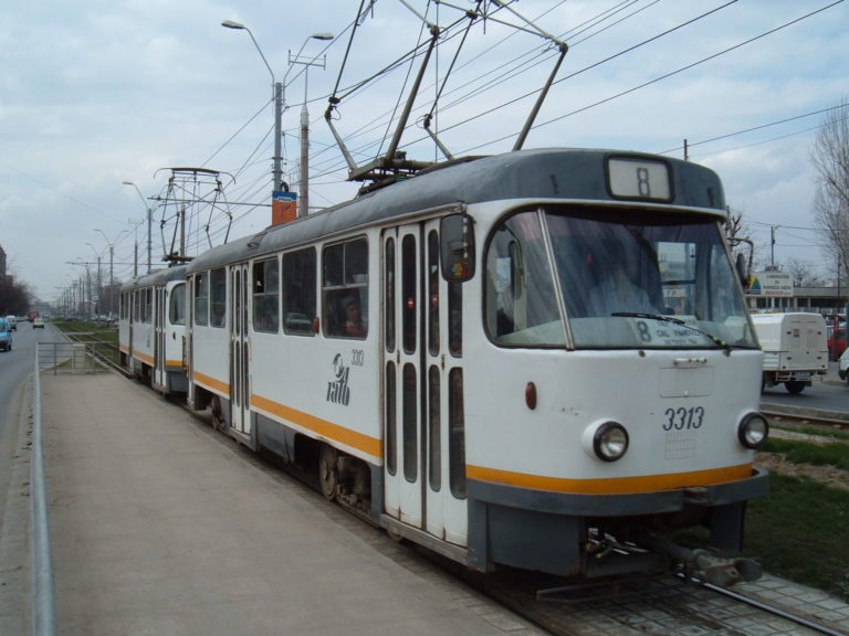 UPDATE Tragedie într-un tramvai din București, unde un om a murit