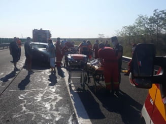 Accident grav pe Autostrada Soarelui / Nouă persoane sunt rănite