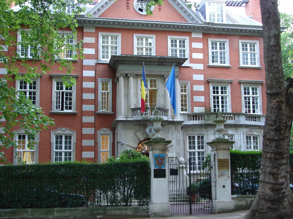 Secţia consulară a Ambasadei României din Chişinău îşi suspendă temporar activitatea Secţia consulară a Ambasadei României din Chişinău îşi suspendă temporar activitatea