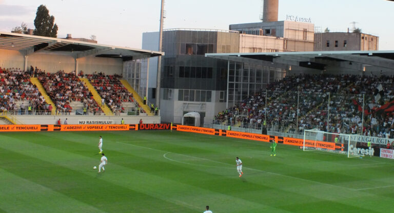 4 cazuri de coronavirus la echipa de fotbal Astra Giurgiu / Partida cu prima clasată Craiova a fost amânată