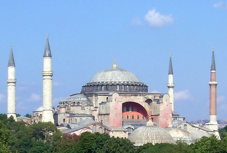 Papa „îndurerat” de faptul că Sfânta Sofia redevine moschee