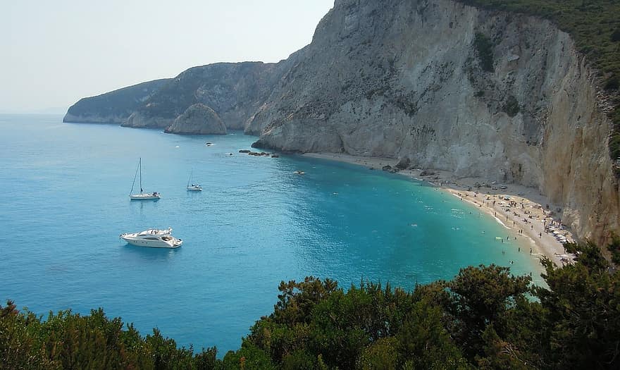 Un român aflat în vacanță în Grecia a așteptat 4 zile un test COVID care s-a dovedit pozitiv / Bărbatul s-a plimbat în acele zile prin Grecia Un român aflat în vacanță în Grecia a așteptat 4 zile un test COVID care s-a dovedit pozitiv / Bărbatul s-a plimbat în acele zile prin Grecia