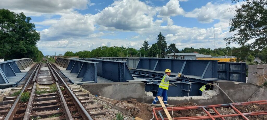 Calea ferată Gara de Nord– Aeroport Otopeni primeste 49 mil euro fonduri europene / Stadiul lucrărilor Calea ferată Gara de Nord– Aeroport Otopeni primeste 49 mil euro fonduri europene / Stadiul lucrărilor