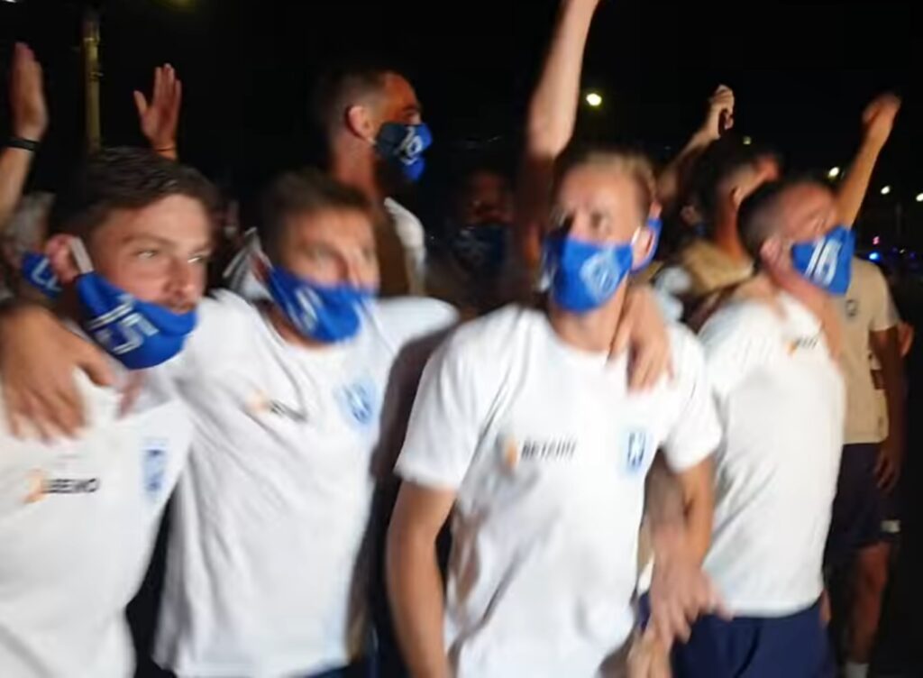 Liga 1: Craiova, victorie cu FCSB și titlul este din ce în ce mai aproape / Dinamo nu poate scăpa de retrogradare Liga 1: Craiova, victorie cu FCSB și titlul este din ce în ce mai aproape / Dinamo nu poate scăpa de retrogradare