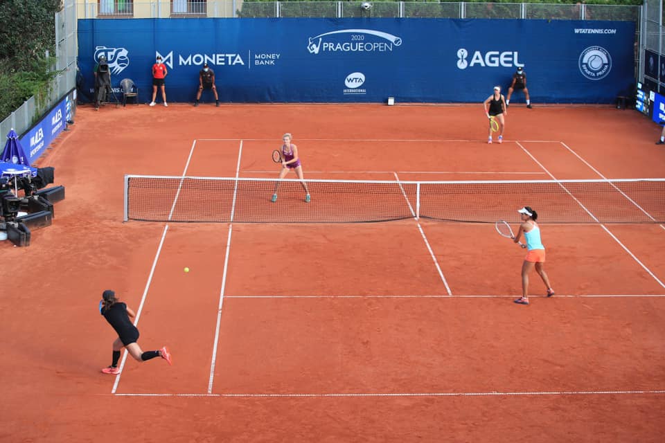 Monica Niculescu și Raluca Olaru s-au calificat în finala de dublu a turneului WTA de la Praga Monica Niculescu și Raluca Olaru s-au calificat în finala de dublu a turneului WTA de la Praga