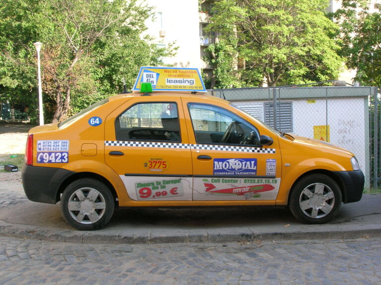 O firmă de taxi din Mureș amendată pentru discriminare