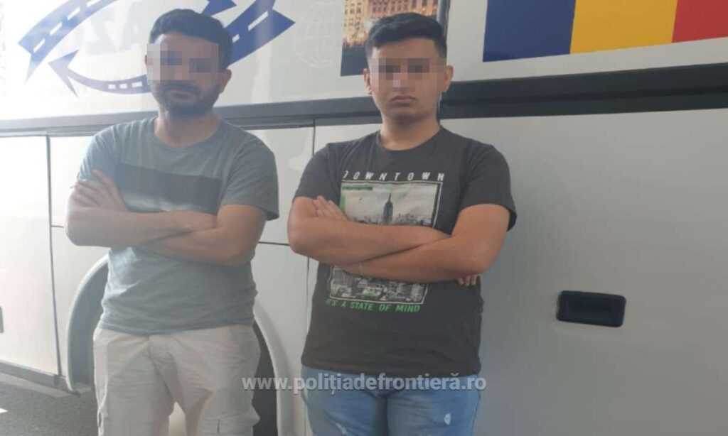 Șofer român prins oferind mită unui polițist de frontieră după ce a fost prins transportând ilegal 2 sirieni Șofer român prins oferind mită unui polițist de frontieră după ce a fost prins transportând ilegal 2 sirieni