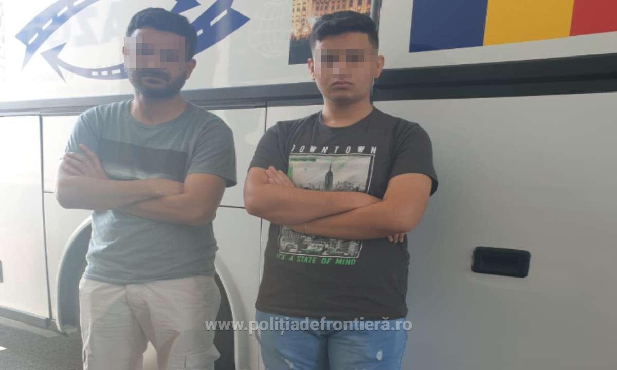 Șofer român prins oferind mită unui polițist de frontieră după ce a fost prins transportând ilegal 2 sirieni Șofer român prins oferind mită unui polițist de frontieră după ce a fost prins transportând ilegal 2 sirieni