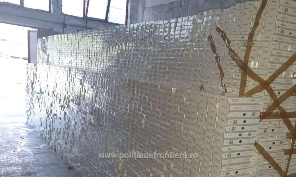 Captură-record: peste 400.000 de pachete de țigări descoperite de polițiști la vamă Captură-record: peste 400.000 de pachete de țigări descoperite de polițiști la vamă