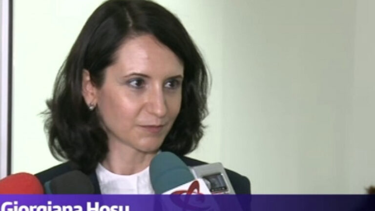 Șefa DIICOT Giorgiana Hosu a demisionat după ce soțul ei a fost condamnat / Procurorea din dosarul 10 august, susținută de președintele Iohannis