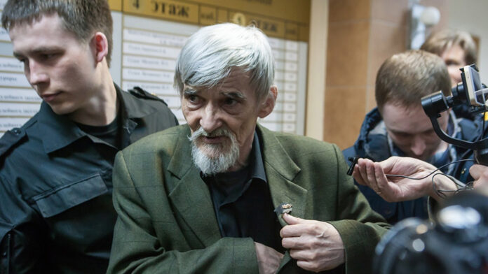 Yuri Dimitriev (foto The Moscow Times) Yuri Dimitriev, istoricul Gulagului