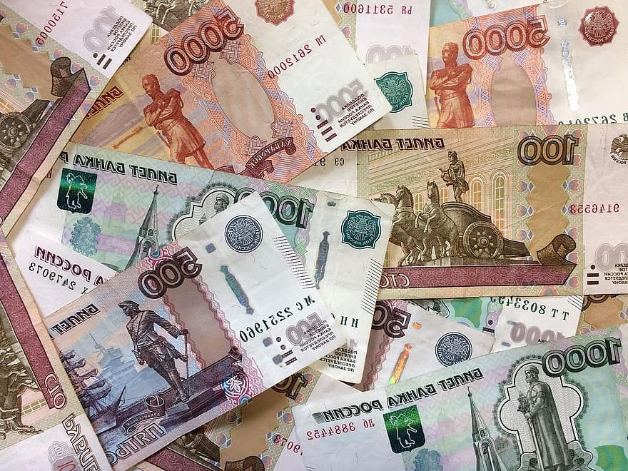 Rubla rusească în cădere liberă după otrăvirea lui Navalny Rubla rusească în cădere liberă după otrăvirea lui Navalny