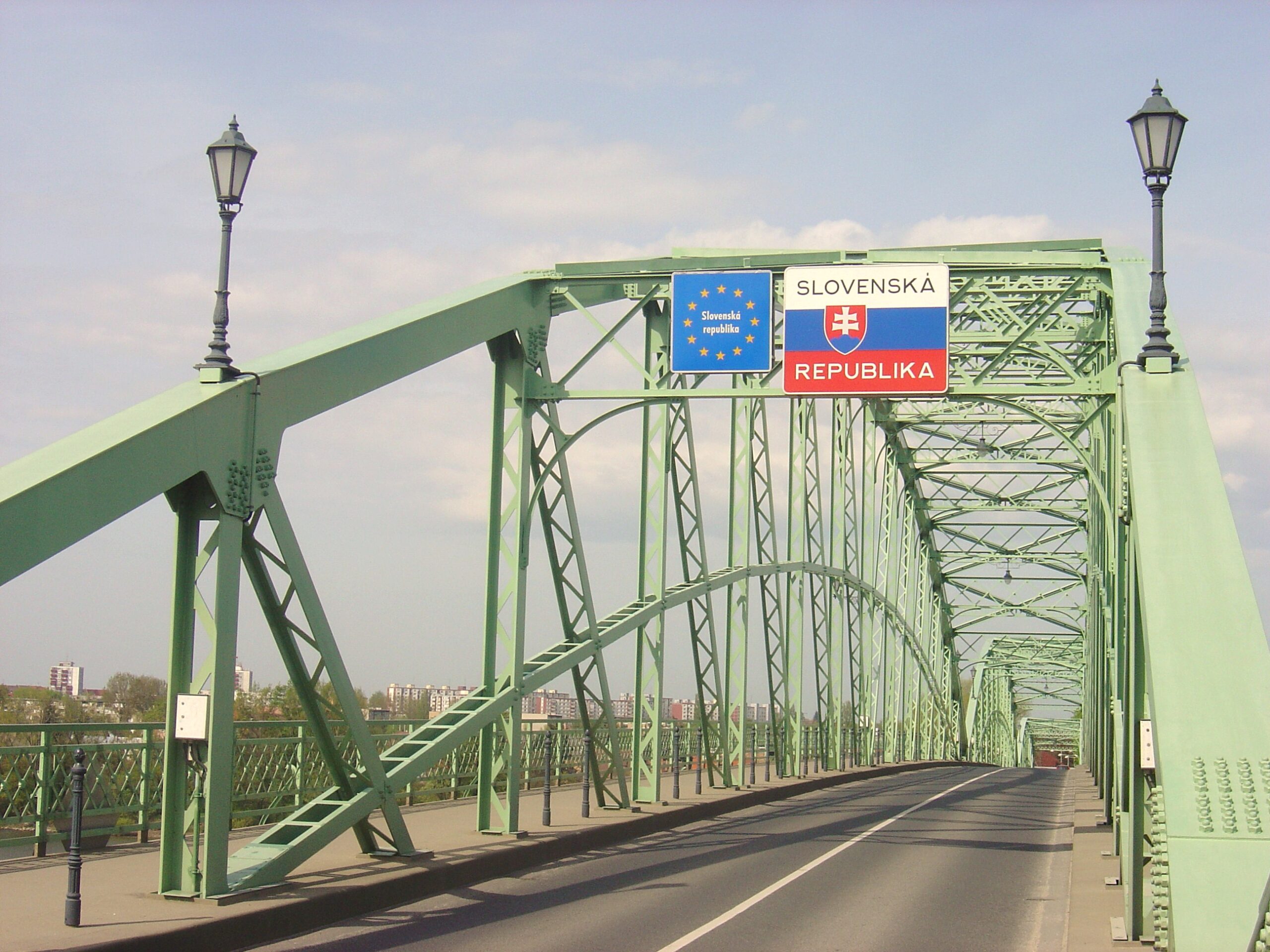 Turiștii cehi, slovaci și polonezi pot intra în Ungaria, chiar dacă aceasta are granițele închise pentru străini Turiștii cehi, slovaci și polonezi pot intra în Ungaria, chiar dacă aceasta are granițele închise pentru străini