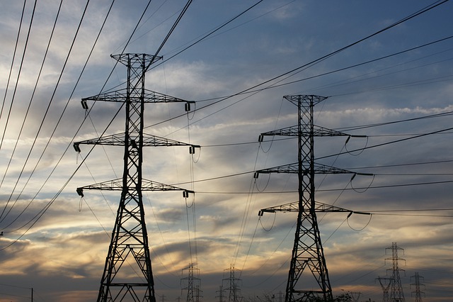 Clienții casnici vor putea semna un nou contract pentru energia electrică până pe 30 iunie
