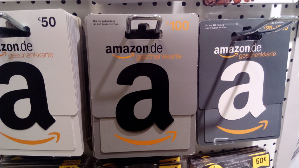 Amazon acuzat ca a incalcat legea concurentei in UE