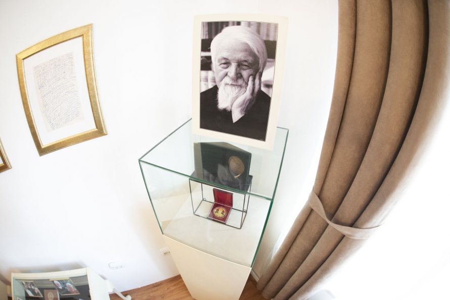 Casă memorială Pr. Dumitru Stăniloae în București Casă memorială Pr. Dumitru Stăniloae în București