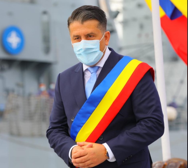 Mazăre și Făgădău, trimiși în judecată pentru construirea ilegală a unui hotel de lux pe plajă în Mamaia Mazăre și Făgădău, trimiși în judecată pentru construirea ilegală a unui hotel de lux pe plajă în Mamaia