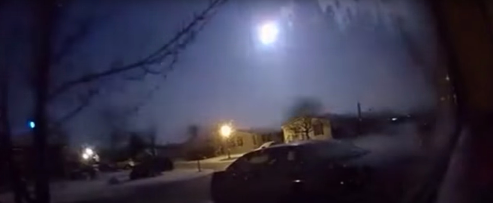 ”Mingea de foc” care a aterizat pe Terra conține „compuși organici extratereștri intacți”