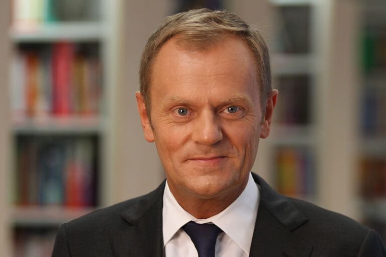 Tusk salută ”victoria spectaculoasă” a Maiei Sandu în alegerile din Moldova