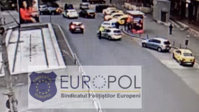 polițist, luat, pe, capotă