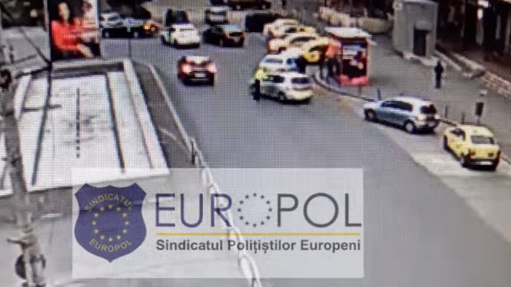 VIDEO Polițist lovit violent de beizadeaua unui membru al Secretariatului Guvernului în zona Gara de Nord / Acesta a scăpat și de arest