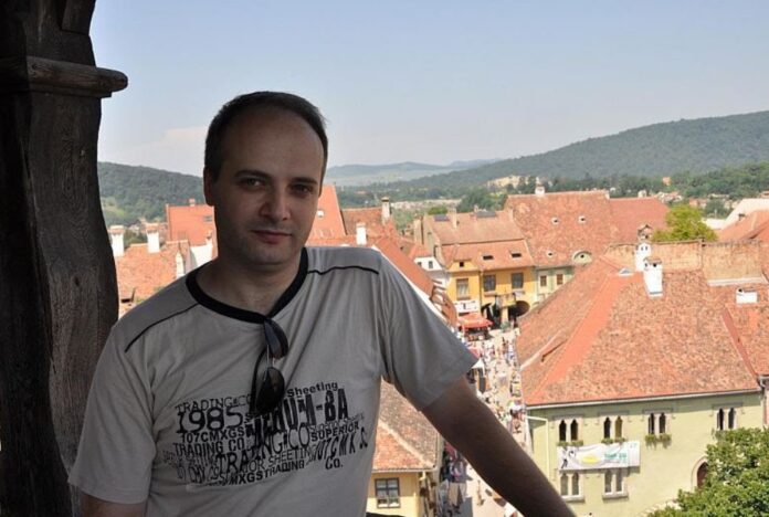 Ioan Cătălin Denciu Ioan Cătălin Denciu, medicul care a intrat in flacari [pentru a salva pacientii