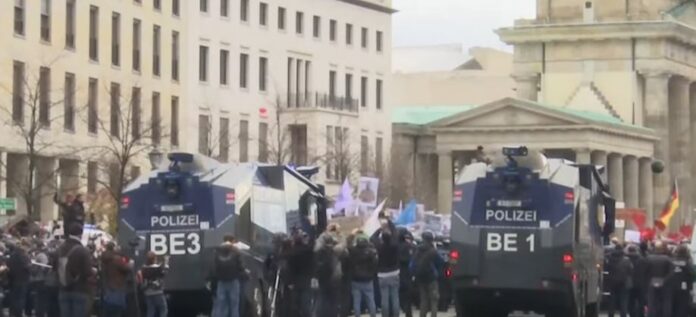 Proteste la Berlin Proteste la Berlin
