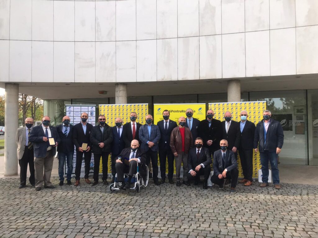 Rugby: 40 de ani de la victoria României împotriva Franței: Revedere emoționantă a foștilor ”stejari” Rugby: 40 de ani de la victoria României împotriva Franței: Revedere emoționantă a foștilor ”stejari”
