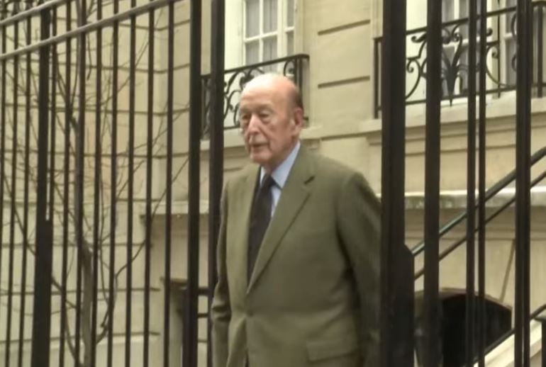 Fostul președinte francez, Valéry Giscard d’Estaing, a decedat miercuri seară Fostul președinte francez, Valéry Giscard d’Estaing, a decedat miercuri seară