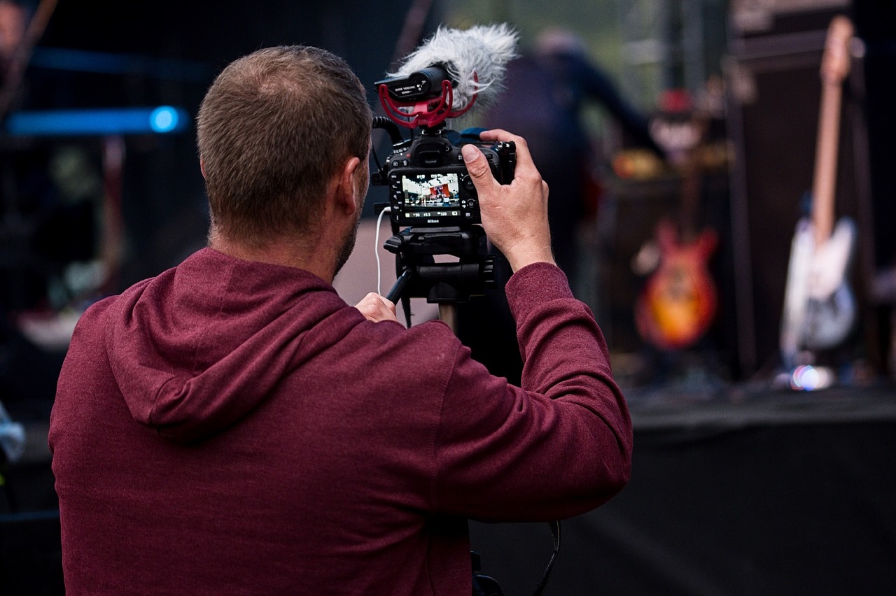 Număr record de jurnaliști încarcerați în 2020 pe tot globul