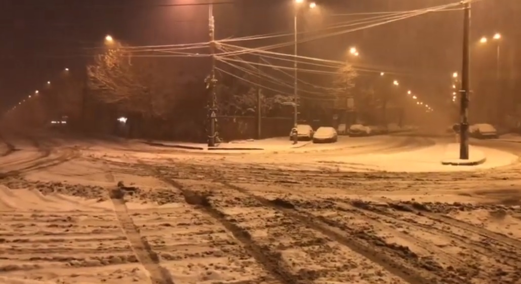 Cod galben de ninsori în jumătatea de sud a țării, până luni la prânz