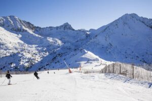 Partiile de ski vor fi deschise, conditii