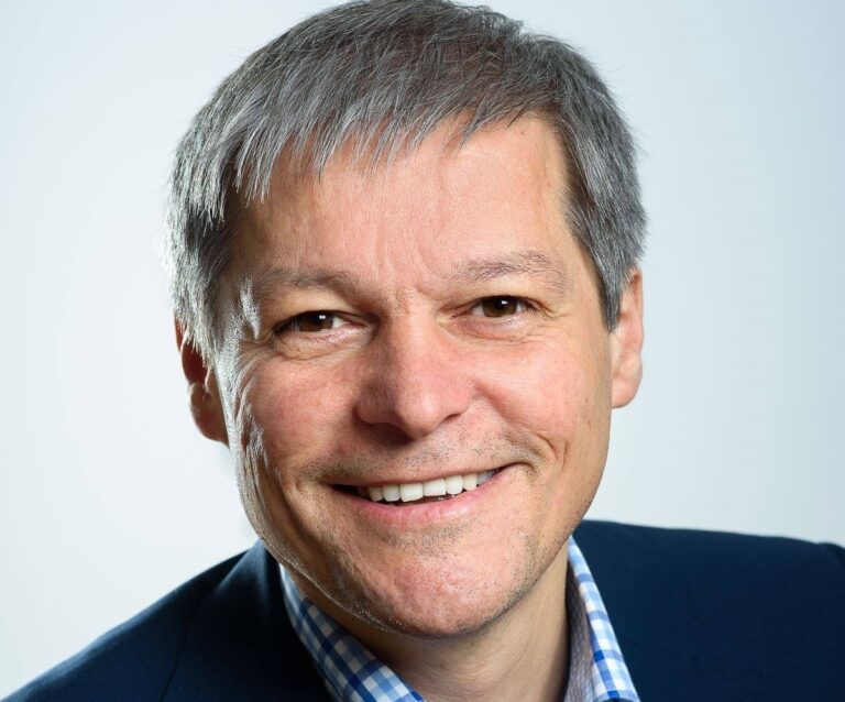 Dacian Cioloș a fost președintele PUNR Tineret și vicepreședinte al Junimii Uniunea Vatra Românească