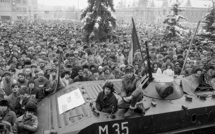 22 Decembrie 1989. Foto: Dinu Lazăr