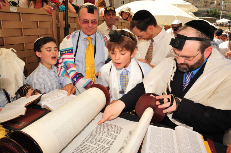 Jumătate dintre evreii britanici nu afișează semne publice ale iudaismului
