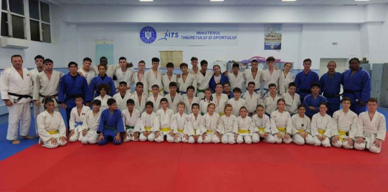 Șumudică, chemat la judo de cubanezele Rapidului