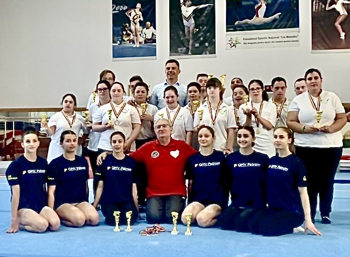 Gimnastele „tricolore”, antrenoare pentru sportivii cu nevoi speciale!