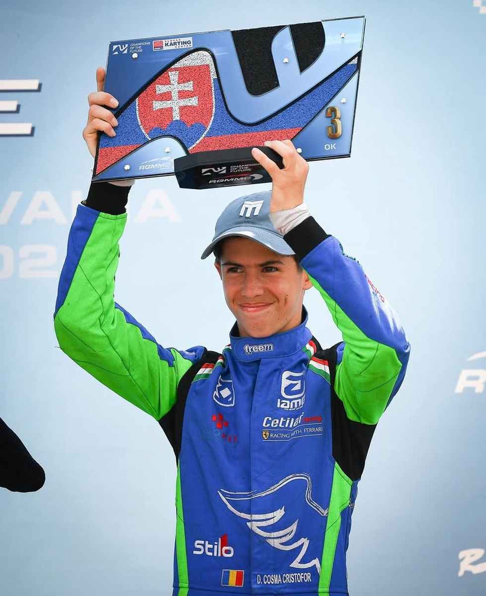 Prieten cu Antonelli, rival cu timpul: Românul de 16 ani care uimește Formula 4!